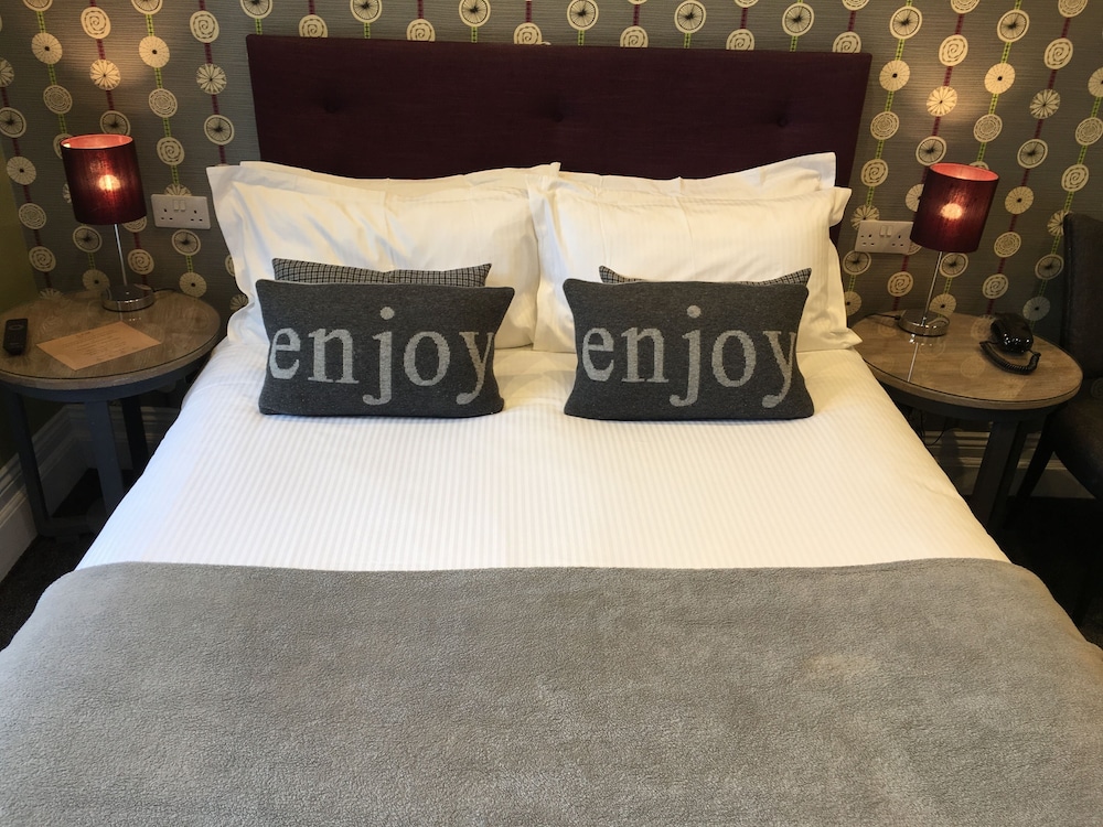 Small Premium Comfy (Room 5)