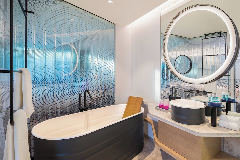 Superior Room, 2 Double Beds, River View