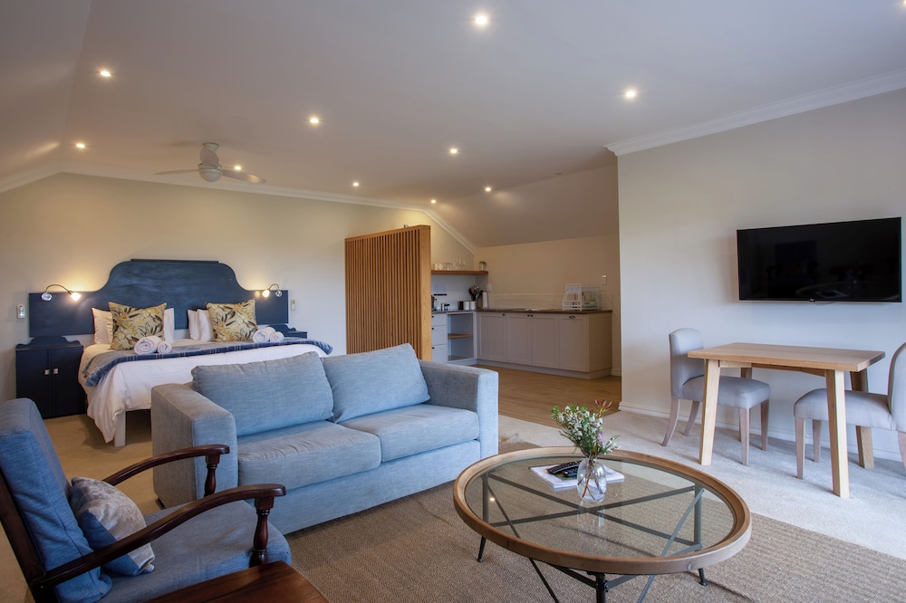 Penthouse suite photo 2