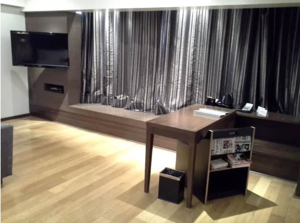 Deluxe Room - Photo 7