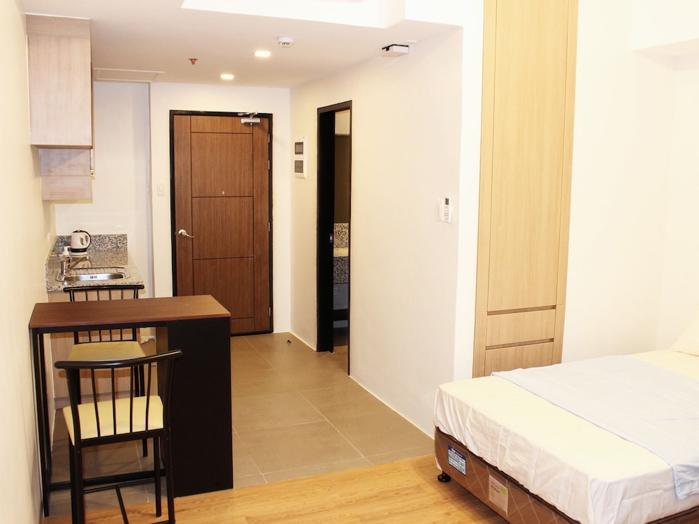 Condo, 1 Bedroom photo 2