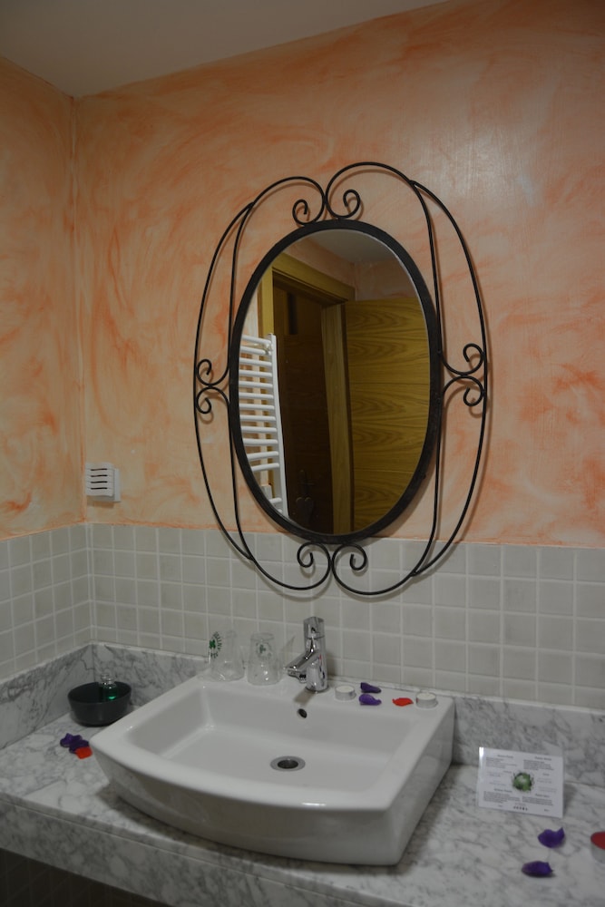 Romantic Double Room, 1 Double Bed (Empeltre) photo 2
