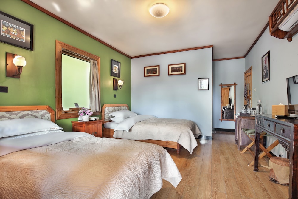 Standard Twin Room, Multiple Beds, Balcony, Mountainside photo 2