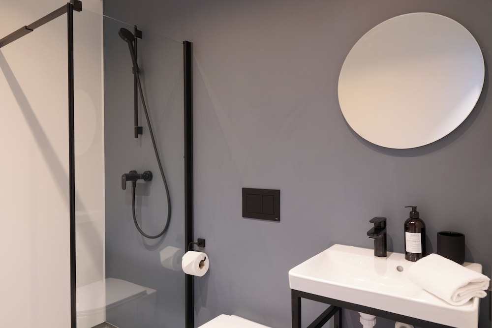 Deluxe Studio Suite photo 3
