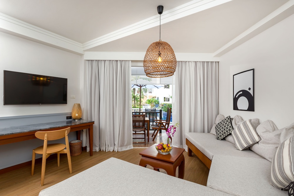 Royal Studio, Pool Access - Photo 10