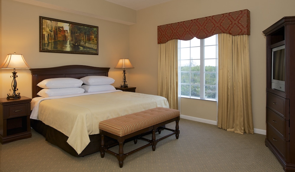 Superior Suite, 3 Bedrooms, Pool View (3 Bathrooms)