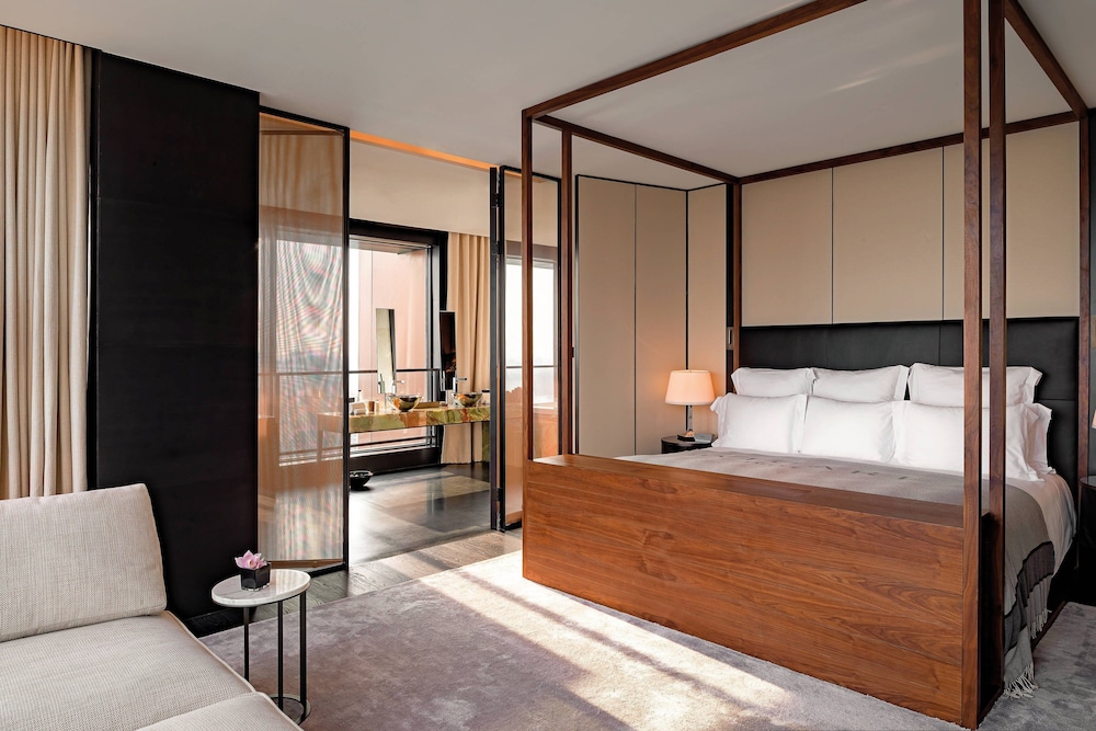 Suite, 1 Bedroom, River View (Bvlgari Suite, Bund View)