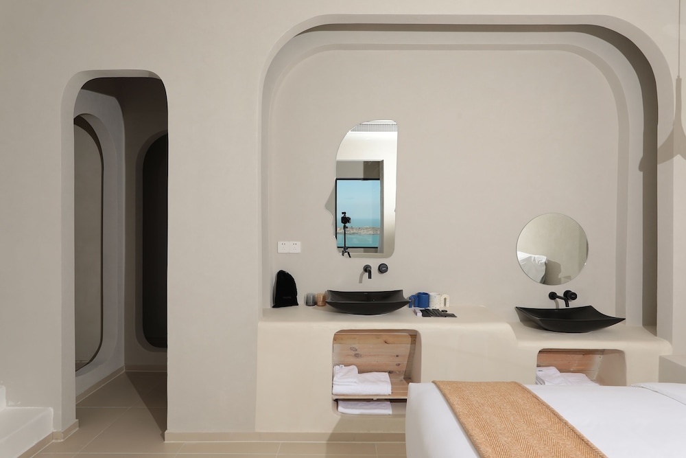 Deluxe Triple Room, Sea View photo 3