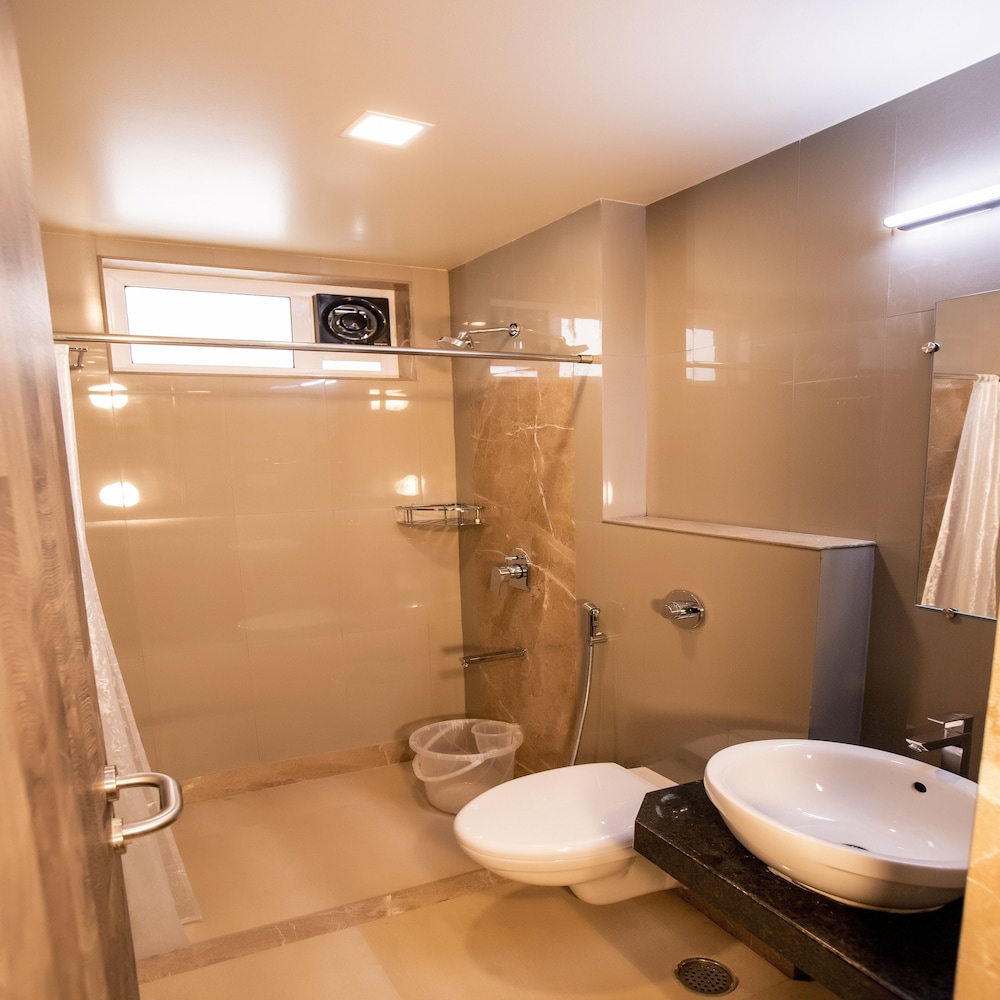 Deluxe Room - Photo 3