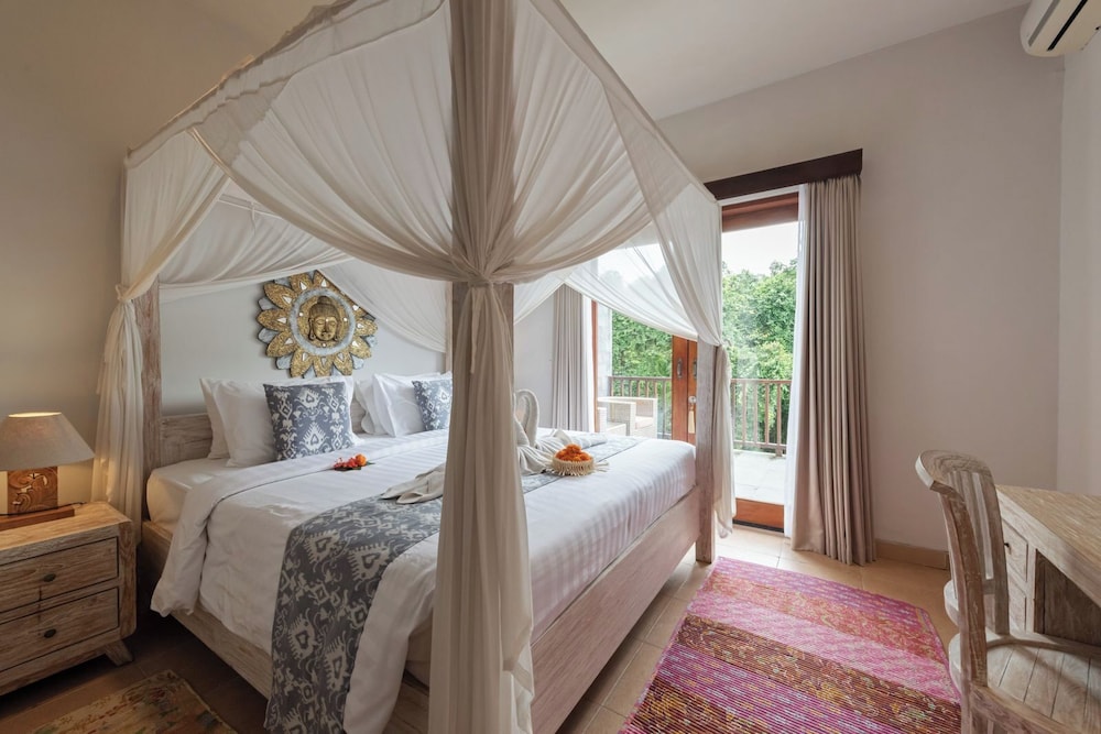 Executive Villa photo 2
