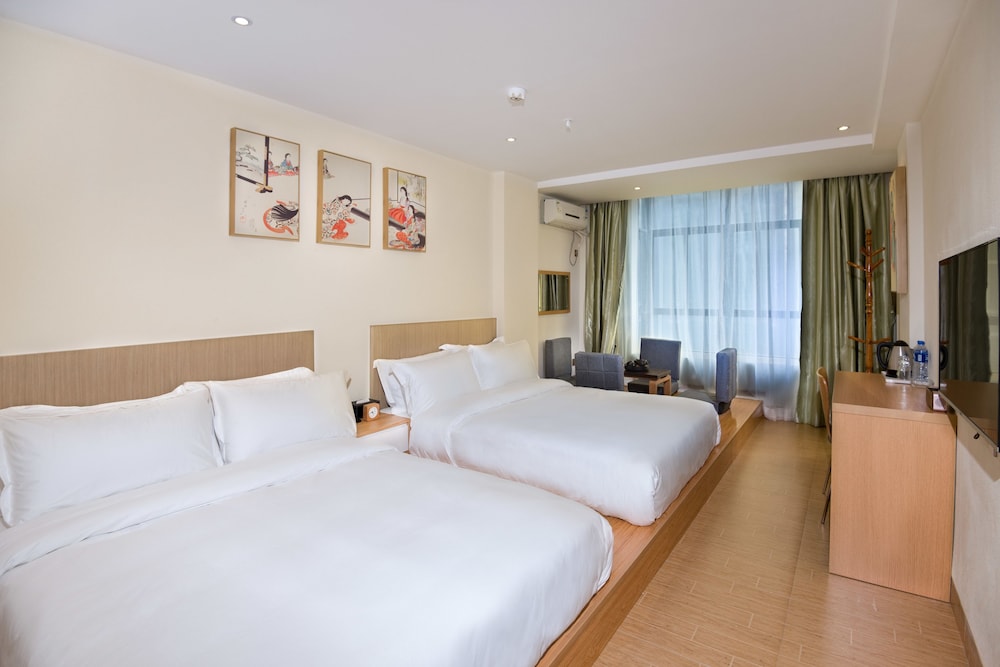 Deluxe Twin Room photo 3