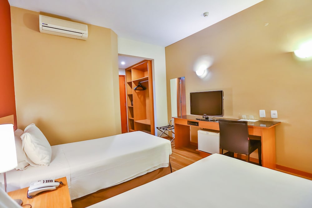 Standard Twin Room, 2 Twin Beds - Photo 3