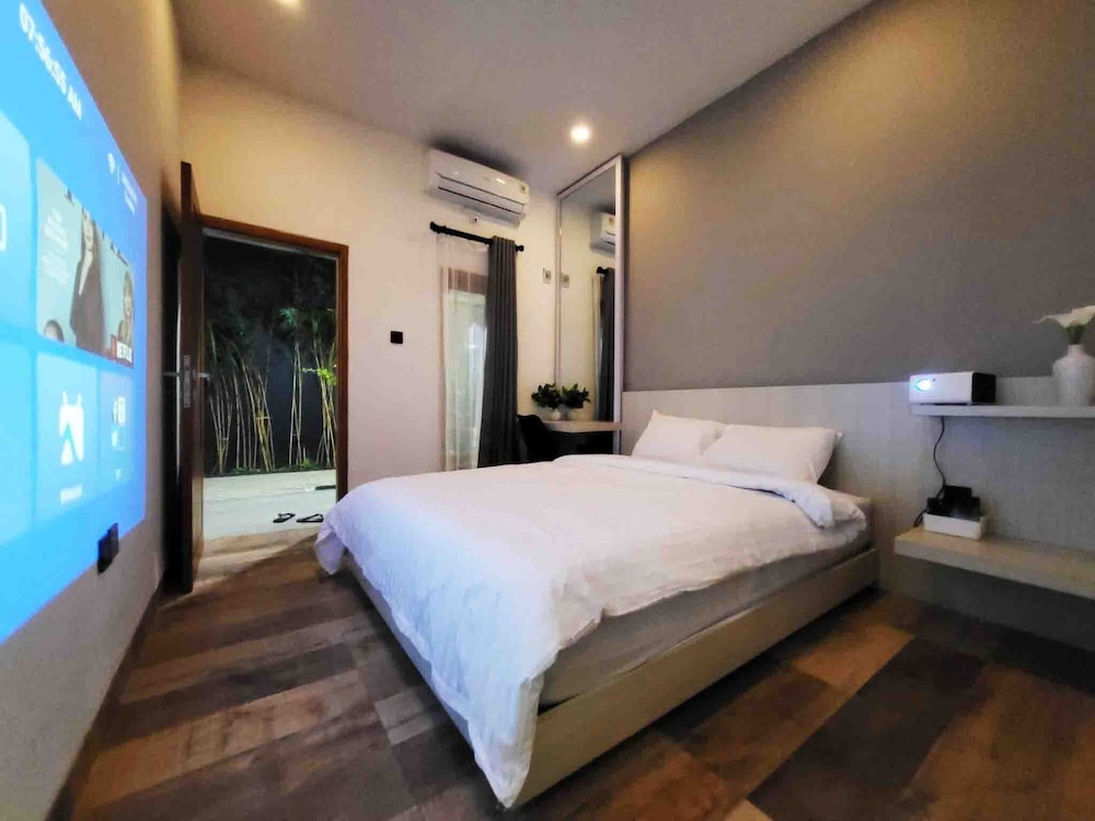 Double Room, 1 Queen Bed, Non Smoking, Garden View - Photo 12