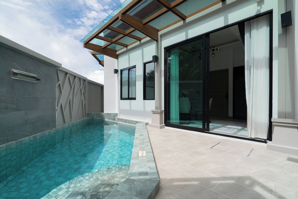 2 Bedroom Junior Pool Villa - Photo 13
