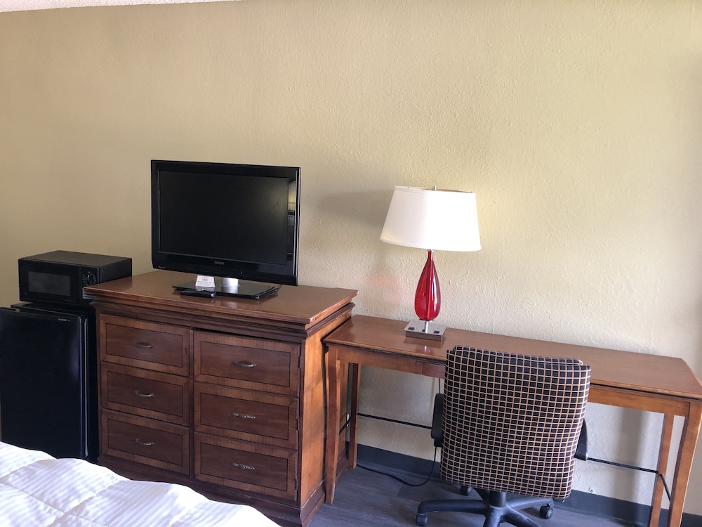 Room, 2 Double Beds, Smoking photo 1