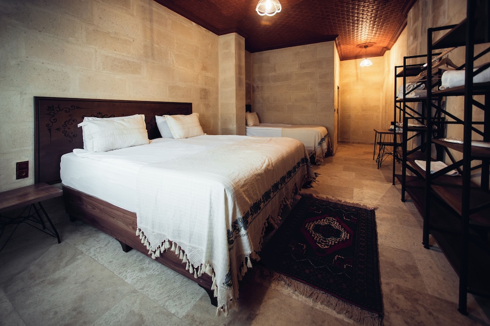 Deluxe Triple Room - Photo 4