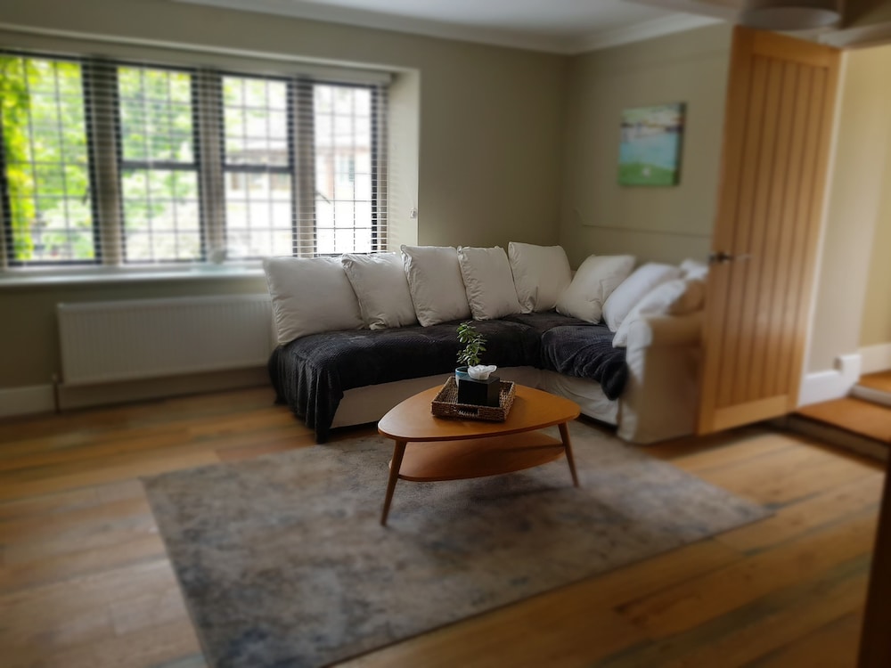 Apartment photo 1