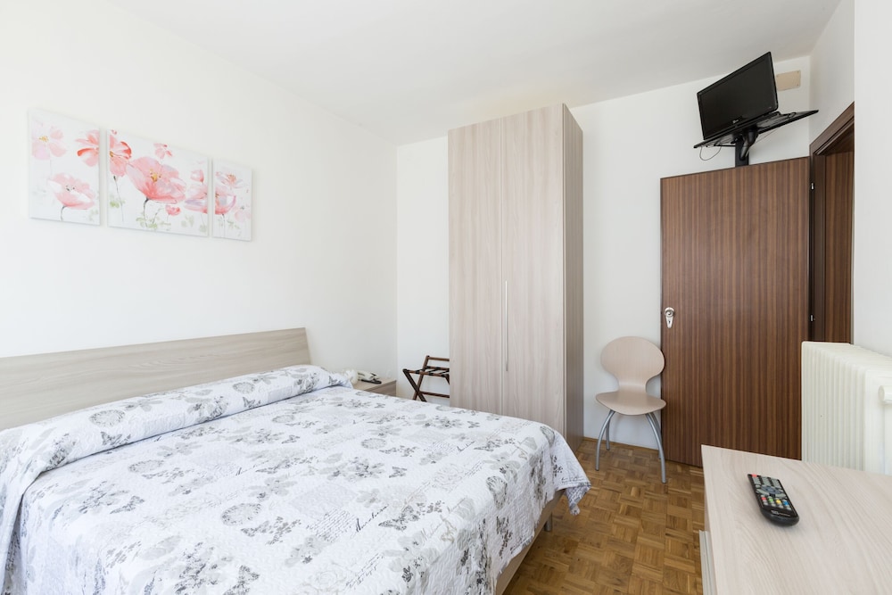 Basic Double Room - Photo 5