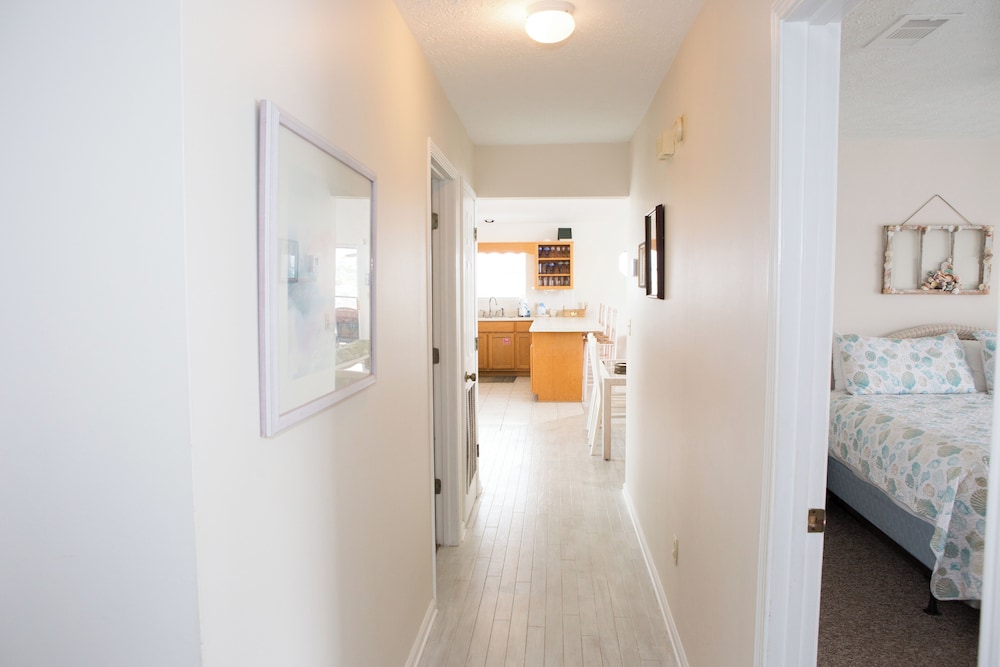 House, Multiple Beds, Patio (All's Well)