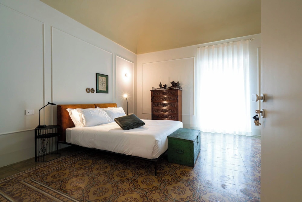 Luxury Triple Room, Balcony, Hill View