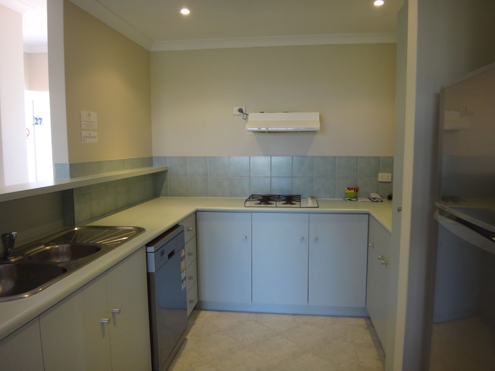 Family Villa, 3 Bedrooms, Jetted Tub - Photo 6