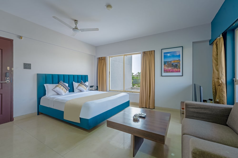 Deluxe Studio, Balcony - Photo 7