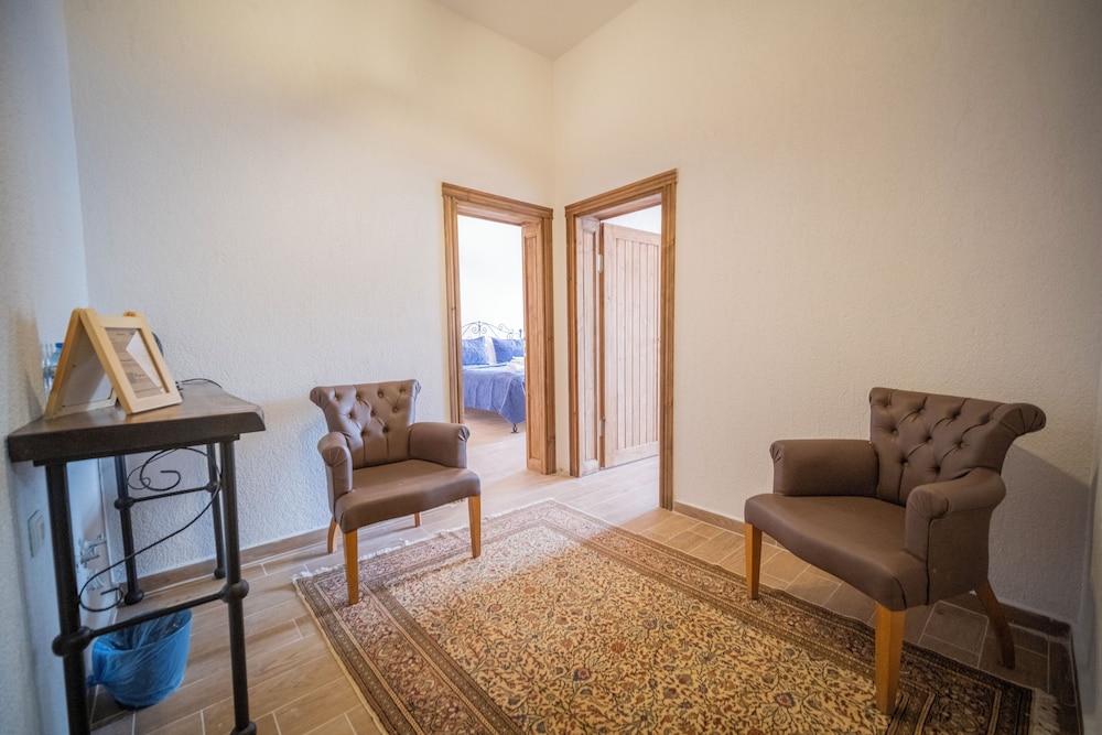 Comfort Triple Room With Balcony - Photo 8