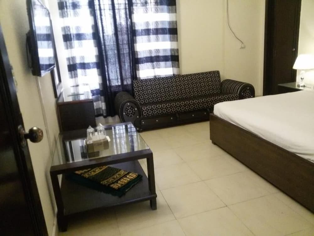 Deluxe Double Room - Photo 9