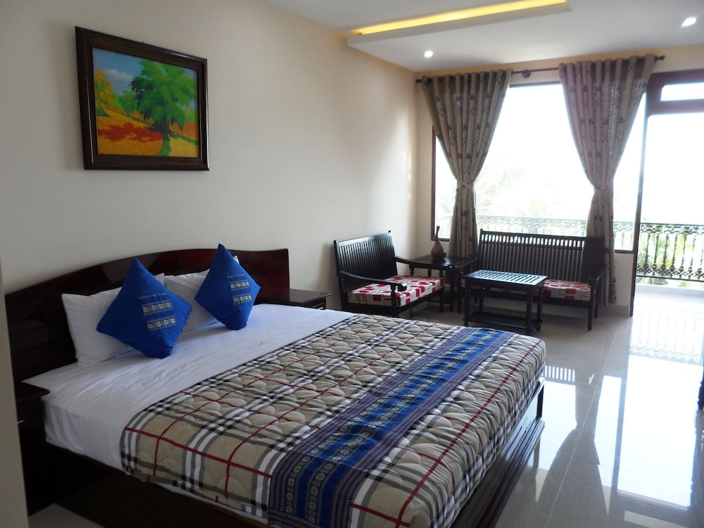 Deluxe Ocean or Garden View - Photo 2
