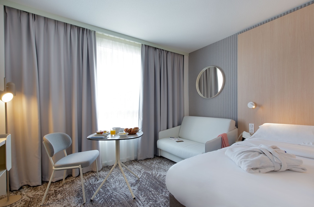 Executive Room, 1 Double Bed with Sofa bed - Photo 5
