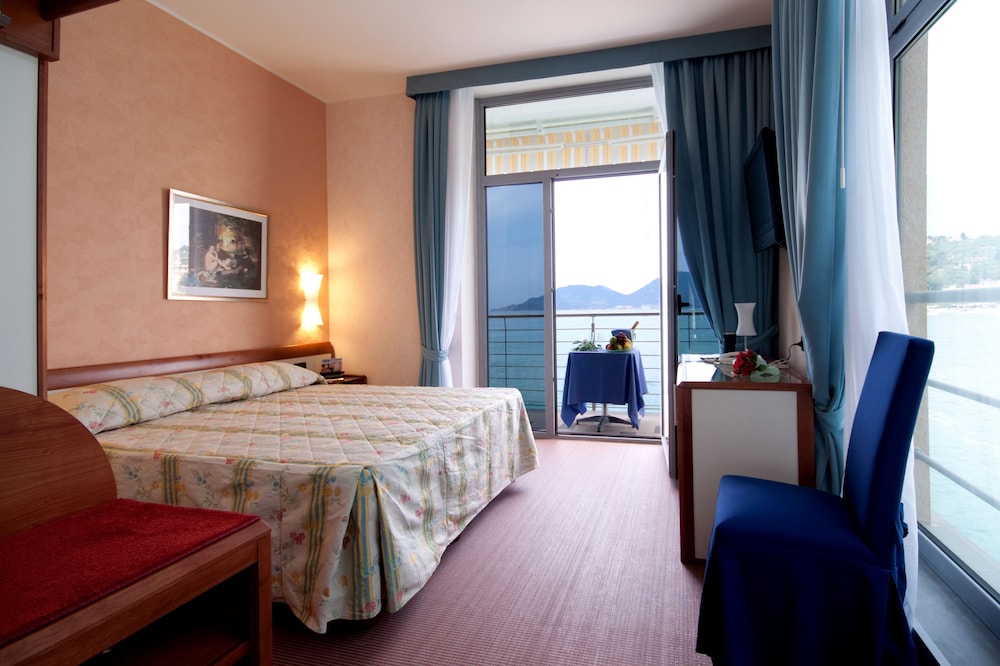 Double or Twin Room, Sea View