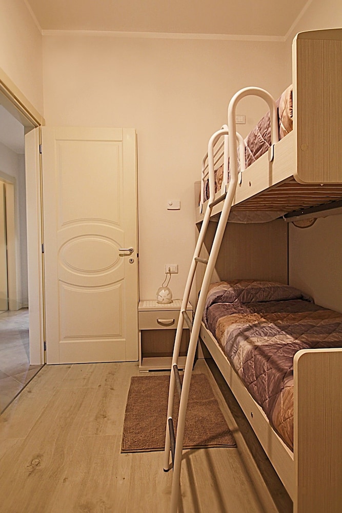 Apartment, 3 Bedrooms photo 2