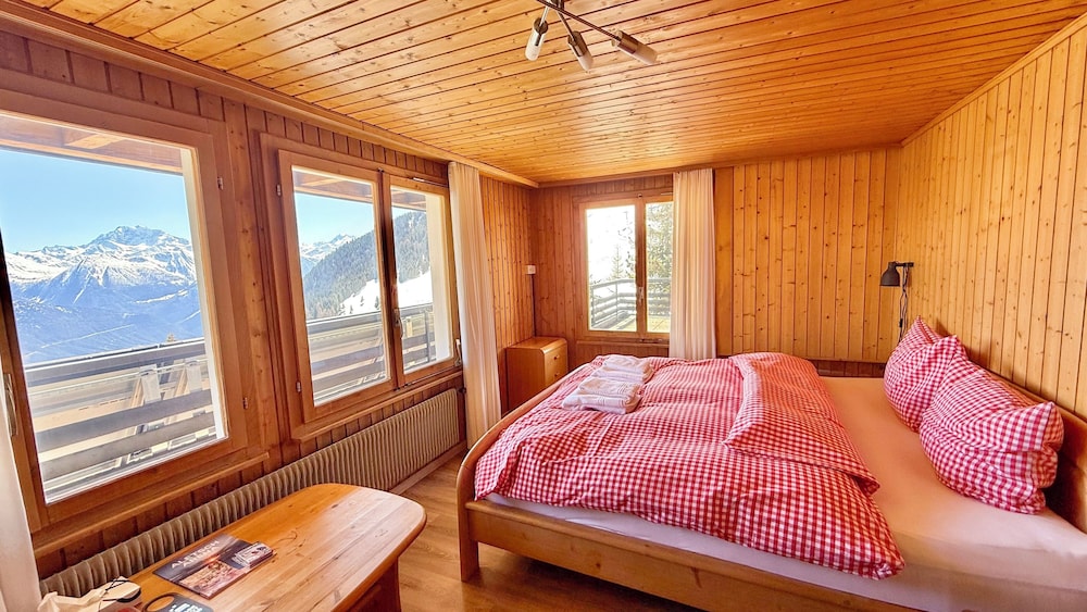 Family Room, Balcony, Mountain View photo 1