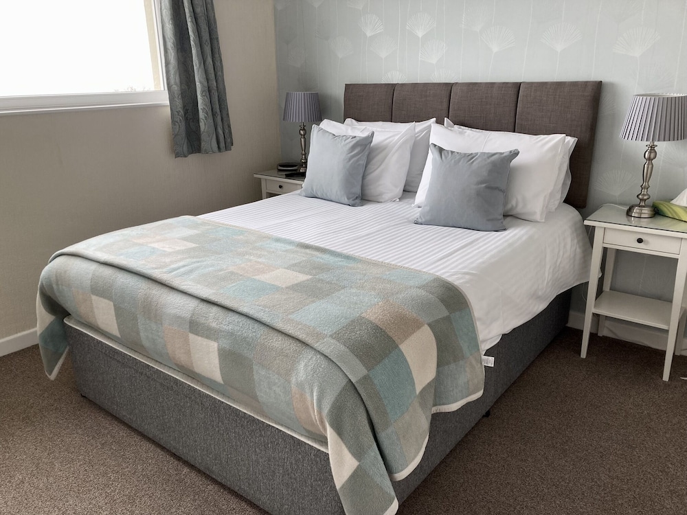 Classic Room, 1 King Bed, Sea View photo 3