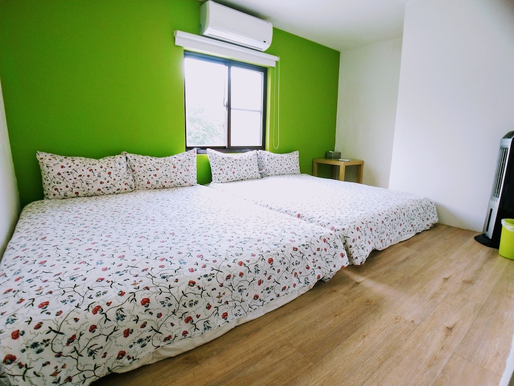 Family Quadruple Room photo 1