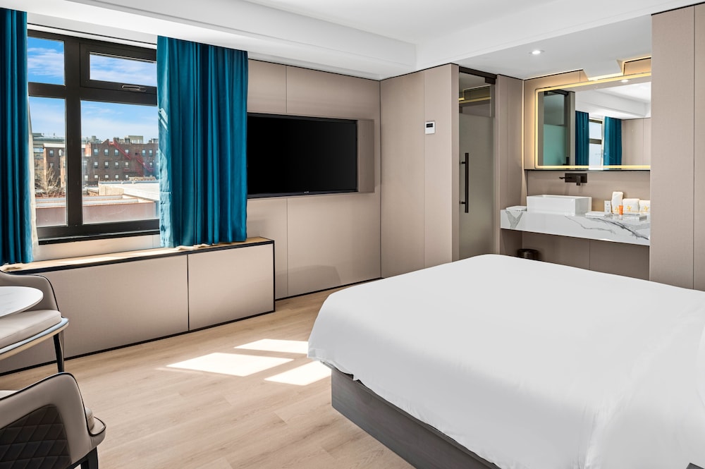 City Room, 1 King Bed - Photo 4