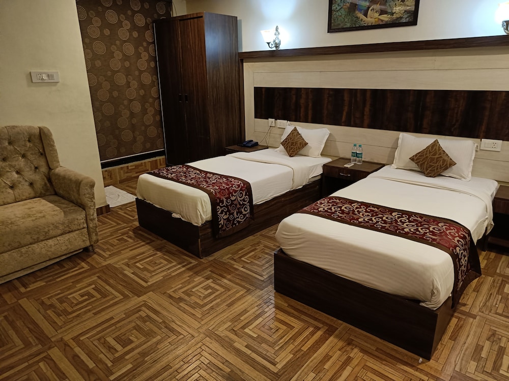 Business Room - Photo 1