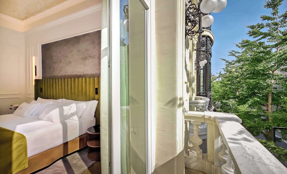 Junior Suite (Alhambra) Junior Suite (Alhambra)
