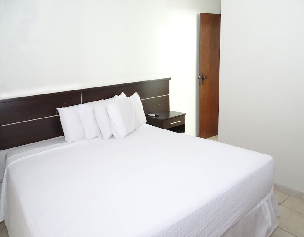 Luxury Double Room, 1 Bedroom, Lanai, City View photo 1