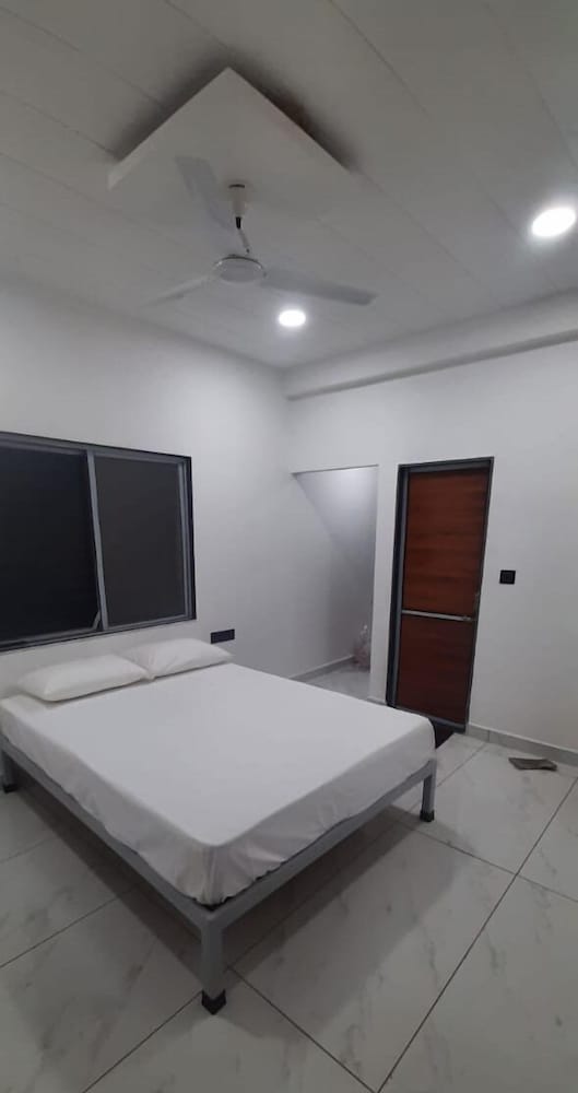 Deluxe Room, City View photo 1