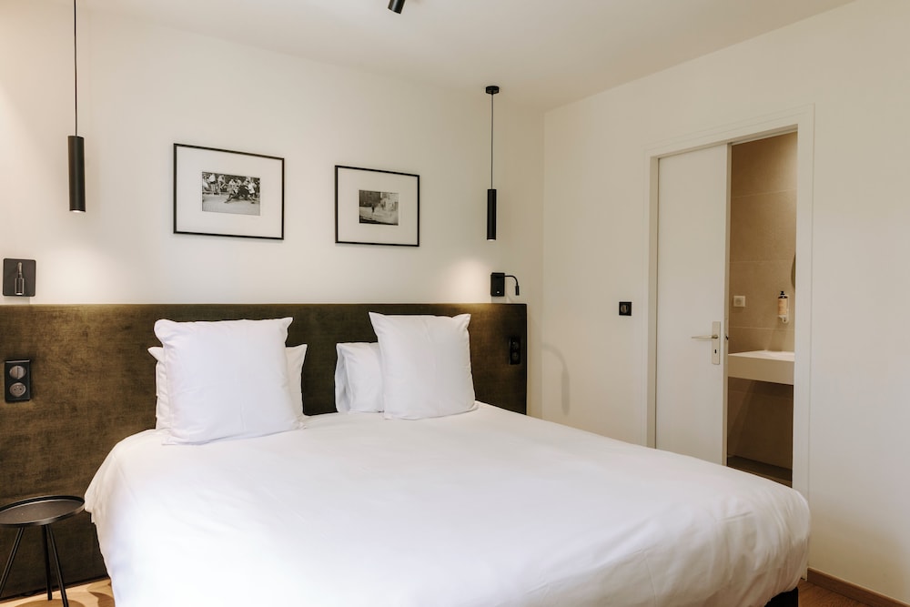 Classic Room - Photo 7