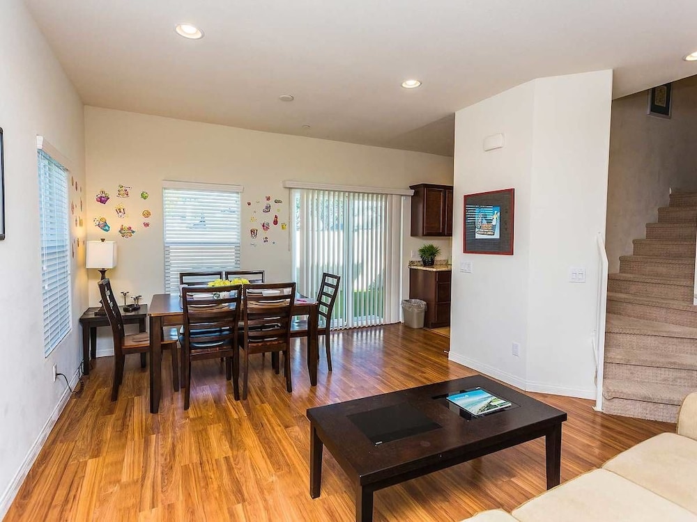 Family Townhome, 3 Bedrooms photo 2