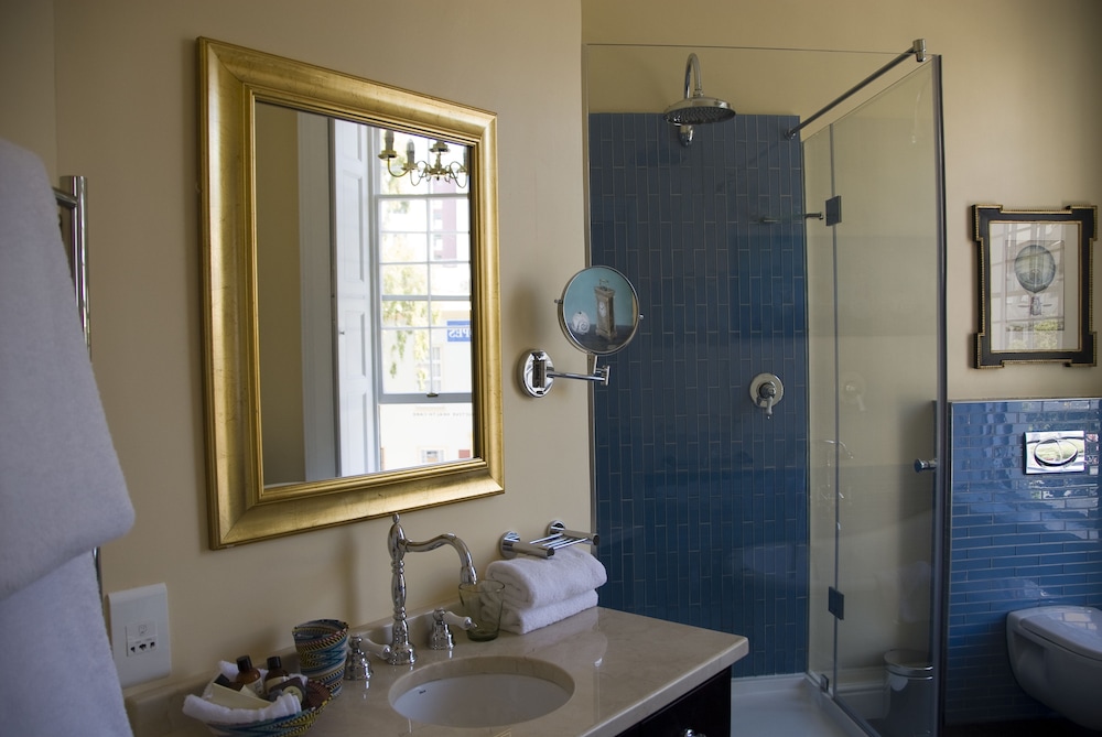 Luxury Room - Photo 28
