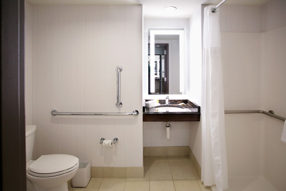 Room, Accessible - Photo 11