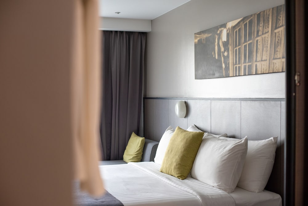 Deluxe Room - Photo 7