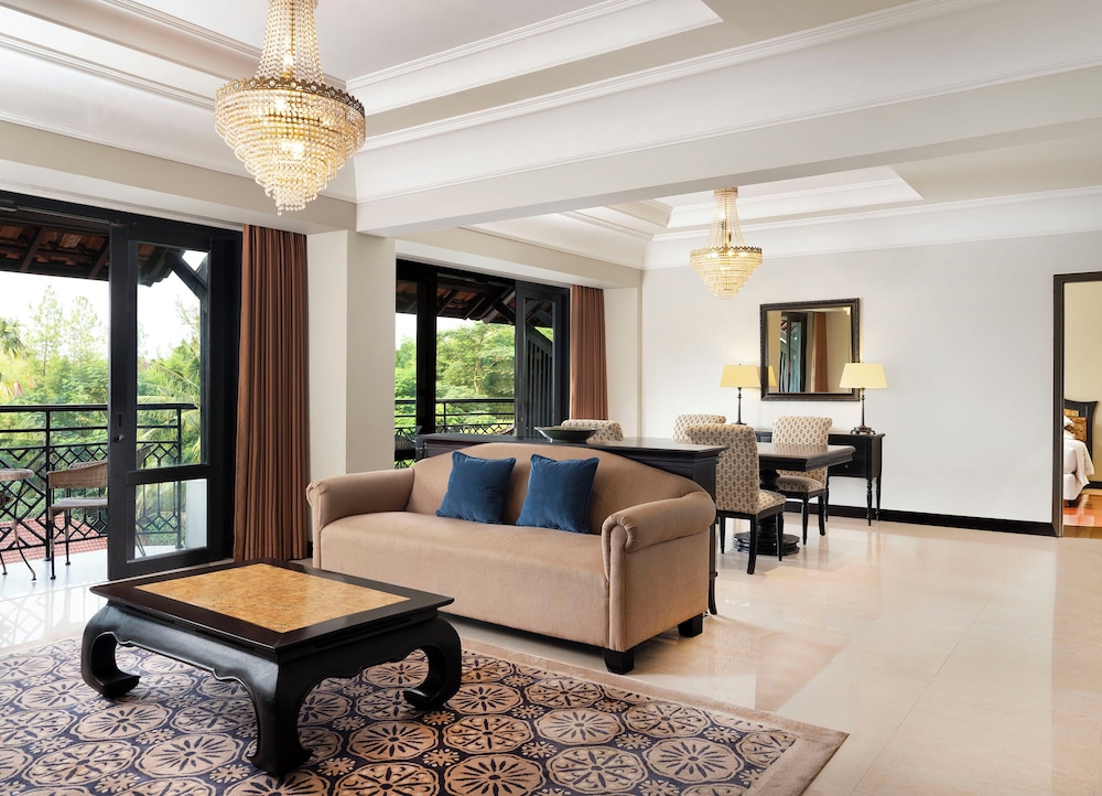 Presidential Room, 2 Bedrooms, Balcony, Mountain View photo 2