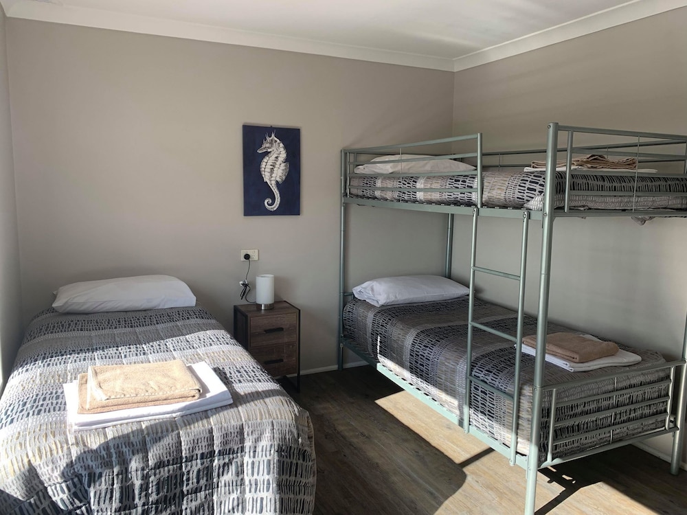 Comfort Apartment, 2 Bedrooms, River View (Unit 3) photo 1
