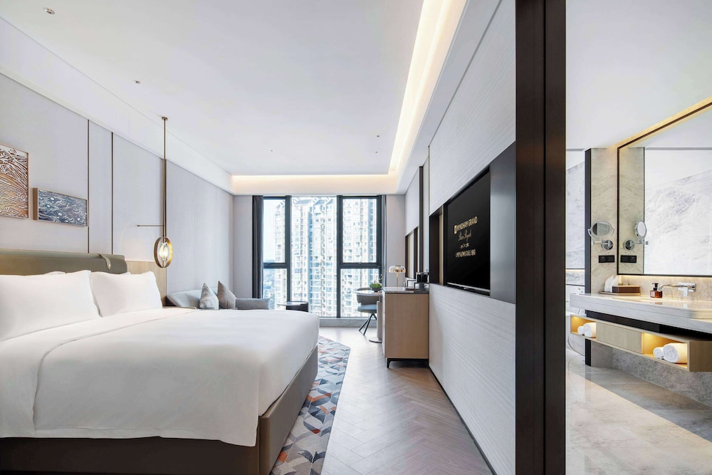 Deluxe Room, 1 King Bed