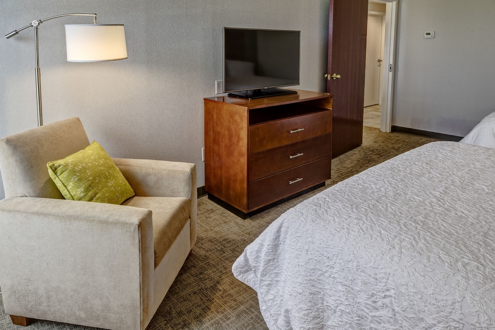 Family Suite, Non Smoking - Photo 4