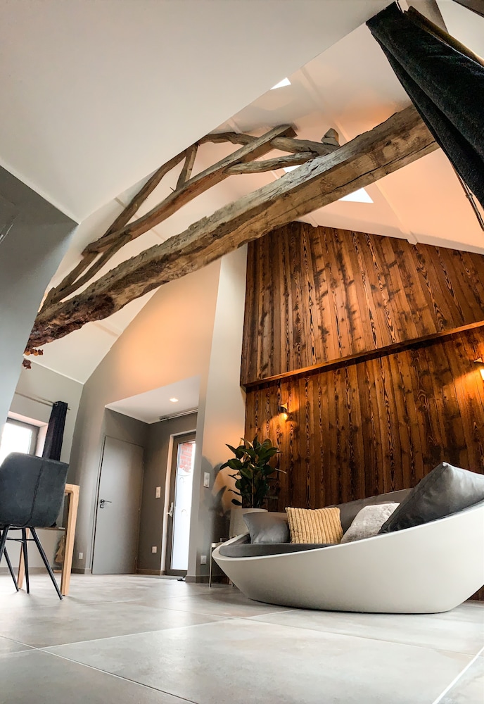 Deluxe Suite, Hot Tub - Photo 21